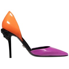 Versace Bombas Medusa de cuero púrpura y naranja Talla IT 37
