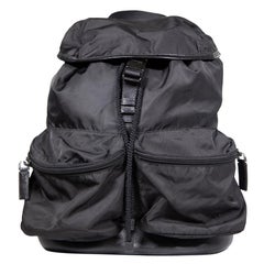 Mochila negra mediana con cordón Prada