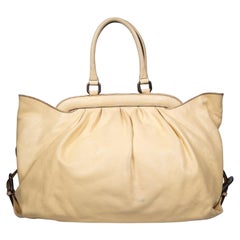 Fendi Borsa grande in pelle beige con dettaglio fibbia