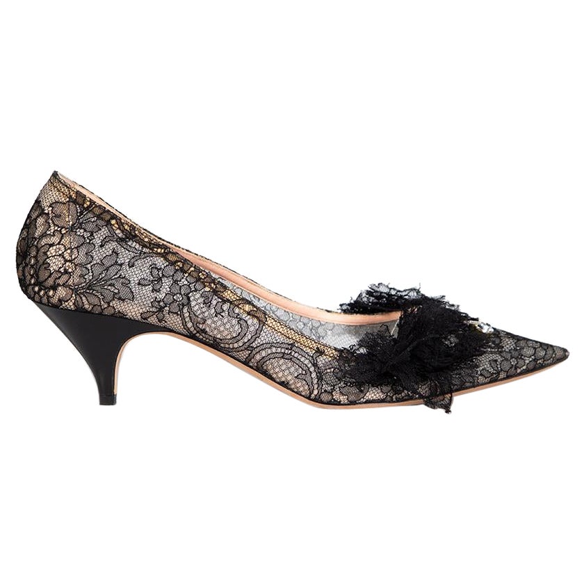 Rochas Black Floral Lace Low Heel Pumps Size IT 41 For Sale