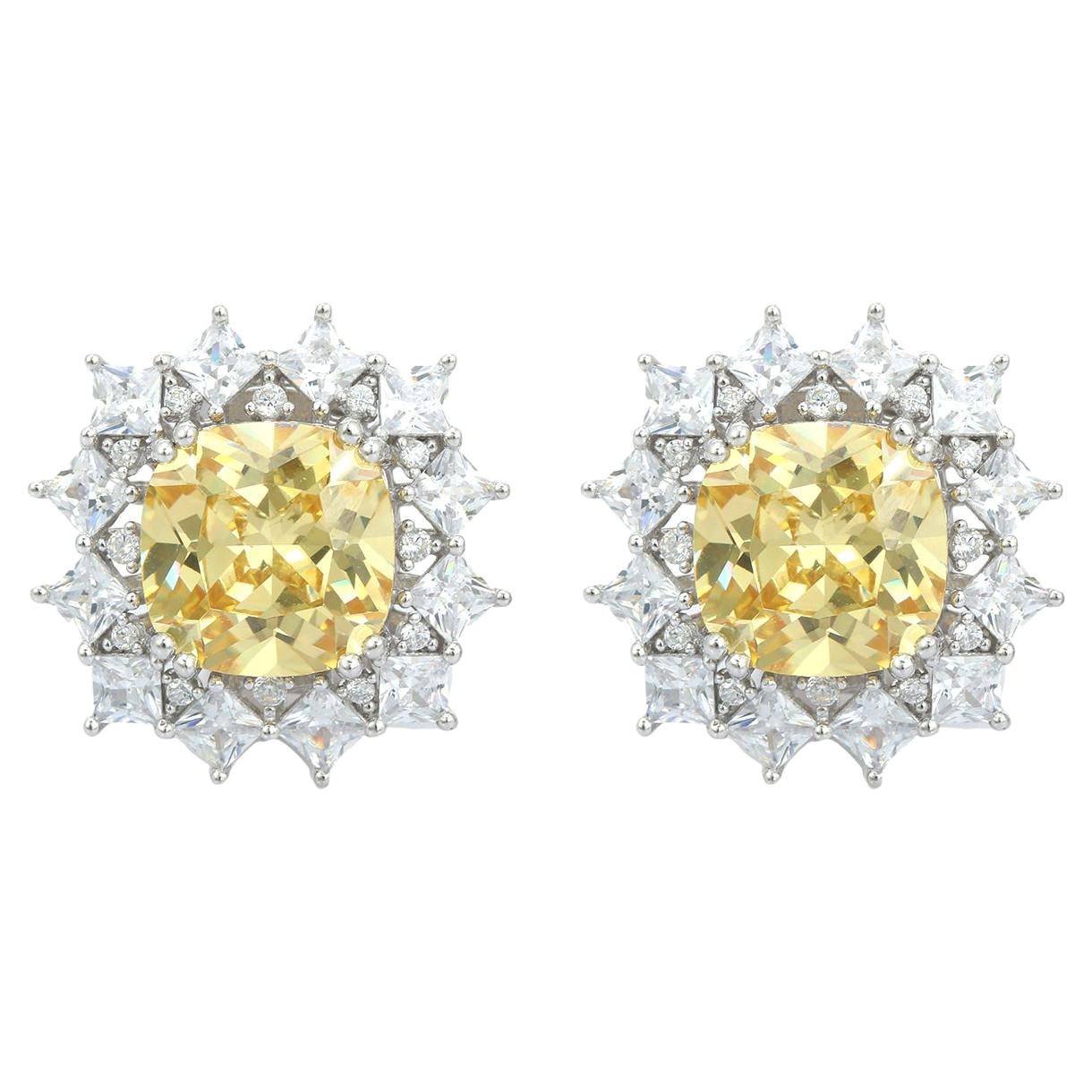 Sparkling Yellow Cubic Zirconia Engagement Studs Earring for Her in Silver For Sale