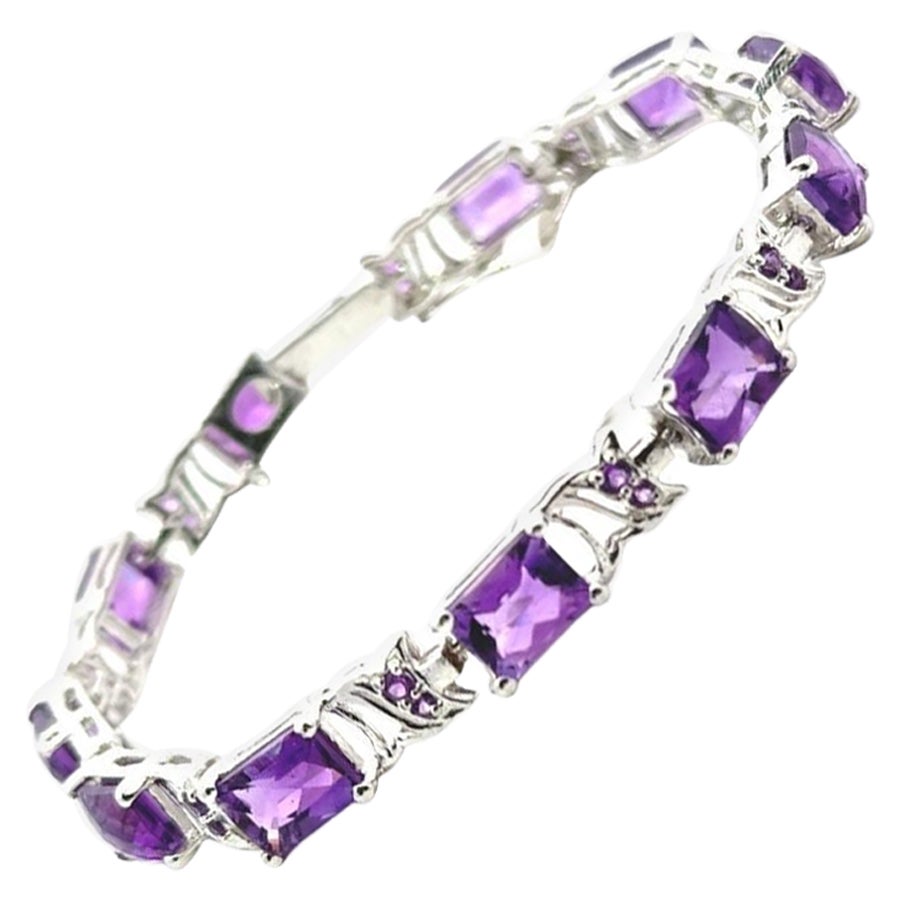 Modernist Natural Amethyst Gemstone Tennis Bracelet in Sterling Silver for Mom For Sale