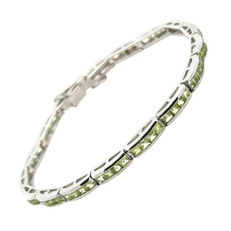 Péridot naturel taillé en carré Bracelet de tennis élégant pour maman en argent 925 en vente