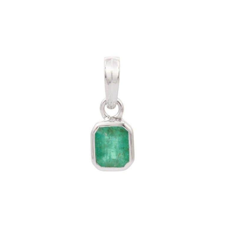 Dainty Green Emerald Gemstone Solitaire Pendant for Mom Gift in 925 Silver For Sale