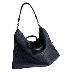 Bottega Veneta Maxi Borsa Tote Convertibile Hobo in Pelle Navy Scuro Trasporto a due vie