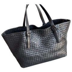 Bottega Veneta Cesta Shopper Tote Nappa Intrecciato Leather Black Large