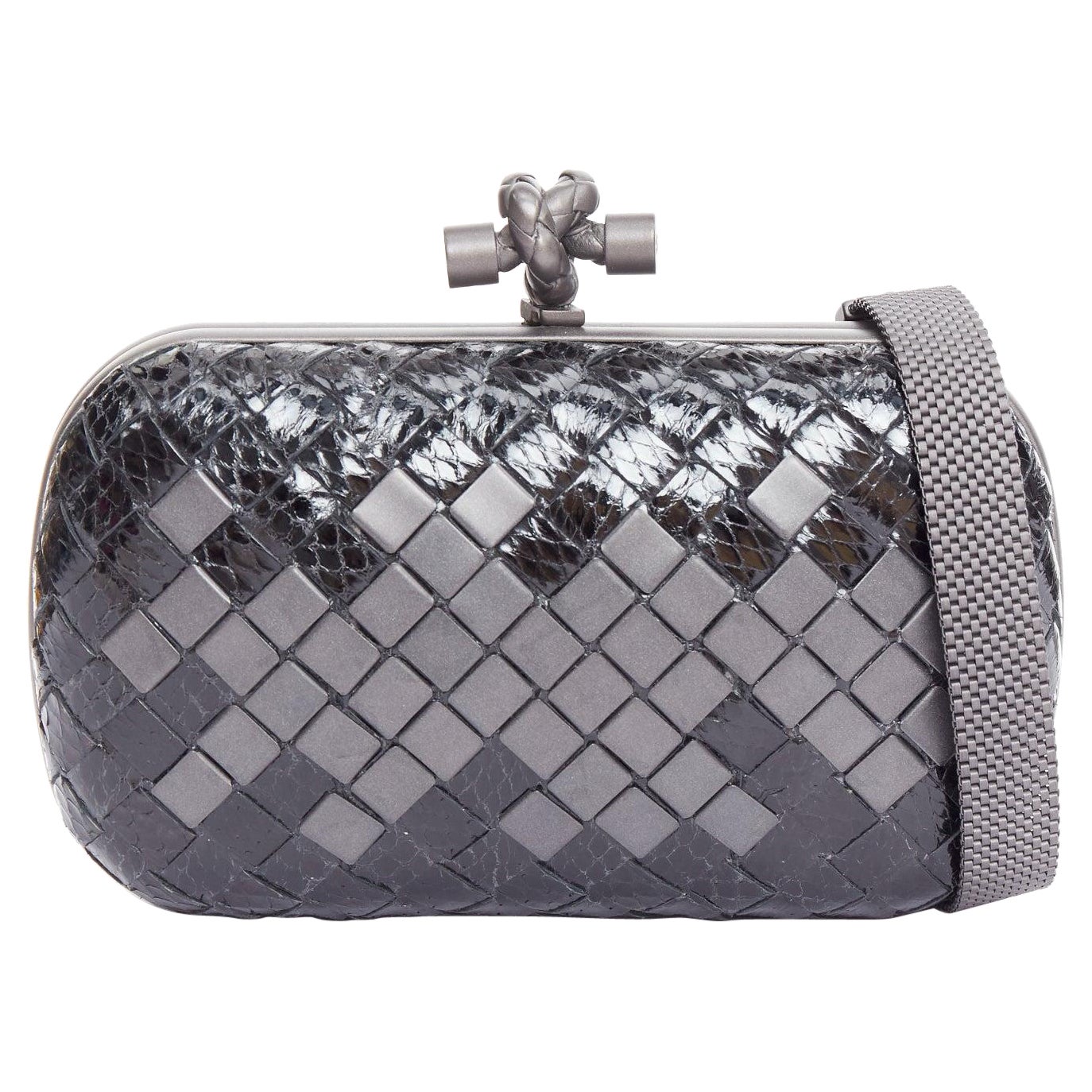 BOTTEGA VENETA Mosaique Box Knot ayers leather intrecciato woven metal clutch For Sale