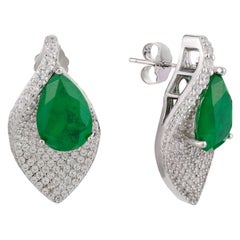 Pave Set CZ und grüne Birne Blatt Form Ohrstecker für Mama in Sterling Silber