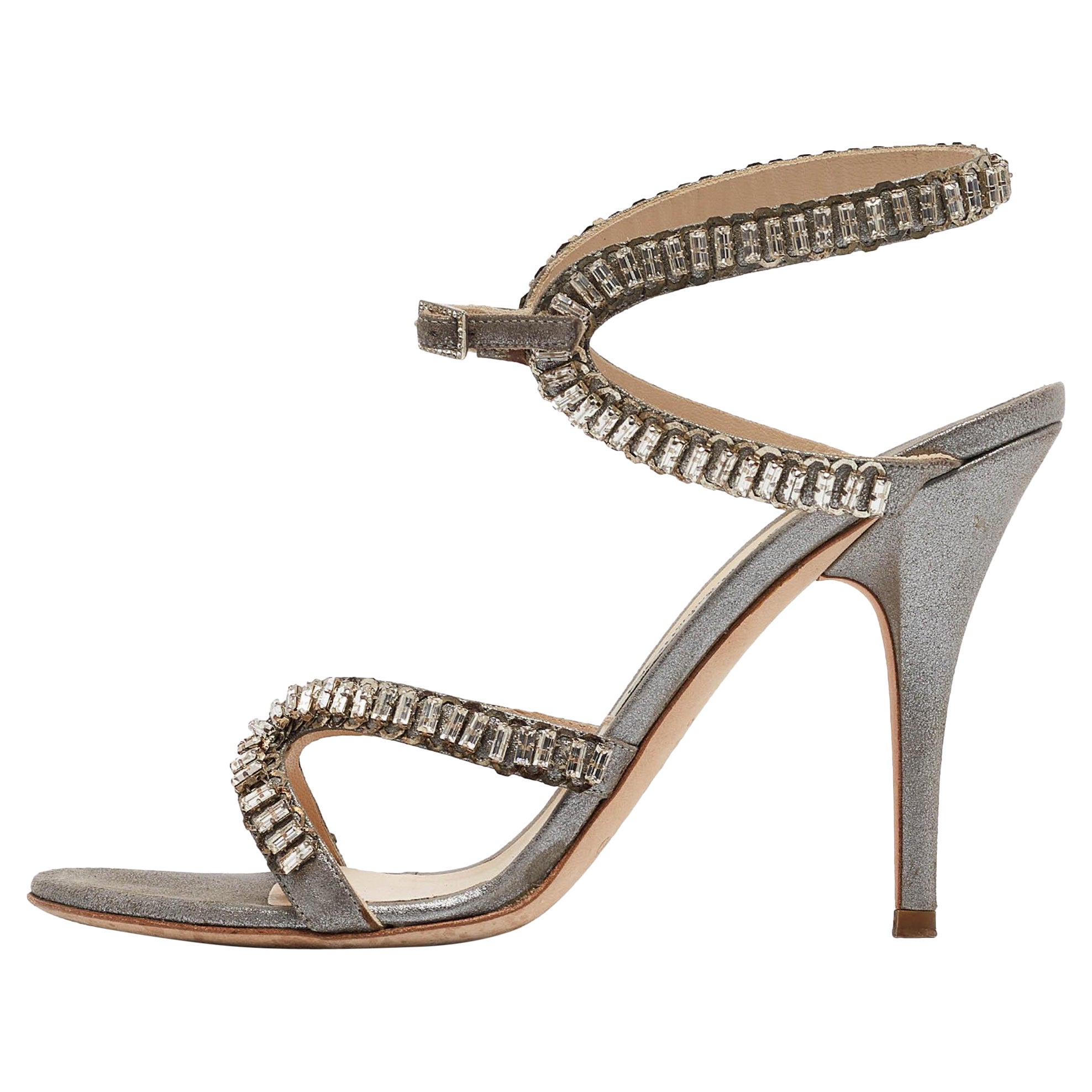 Jimmy Choo Metallic Texturierte Angel Sandalen aus Wildleder mit Kristallverzierung aus Kristall Größe 39