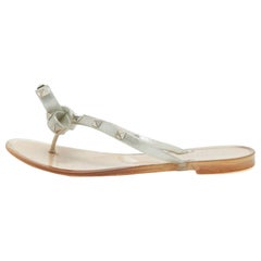 Valentino Silver Glitter Rubber Bow Rockstud Thong Flats Size 36