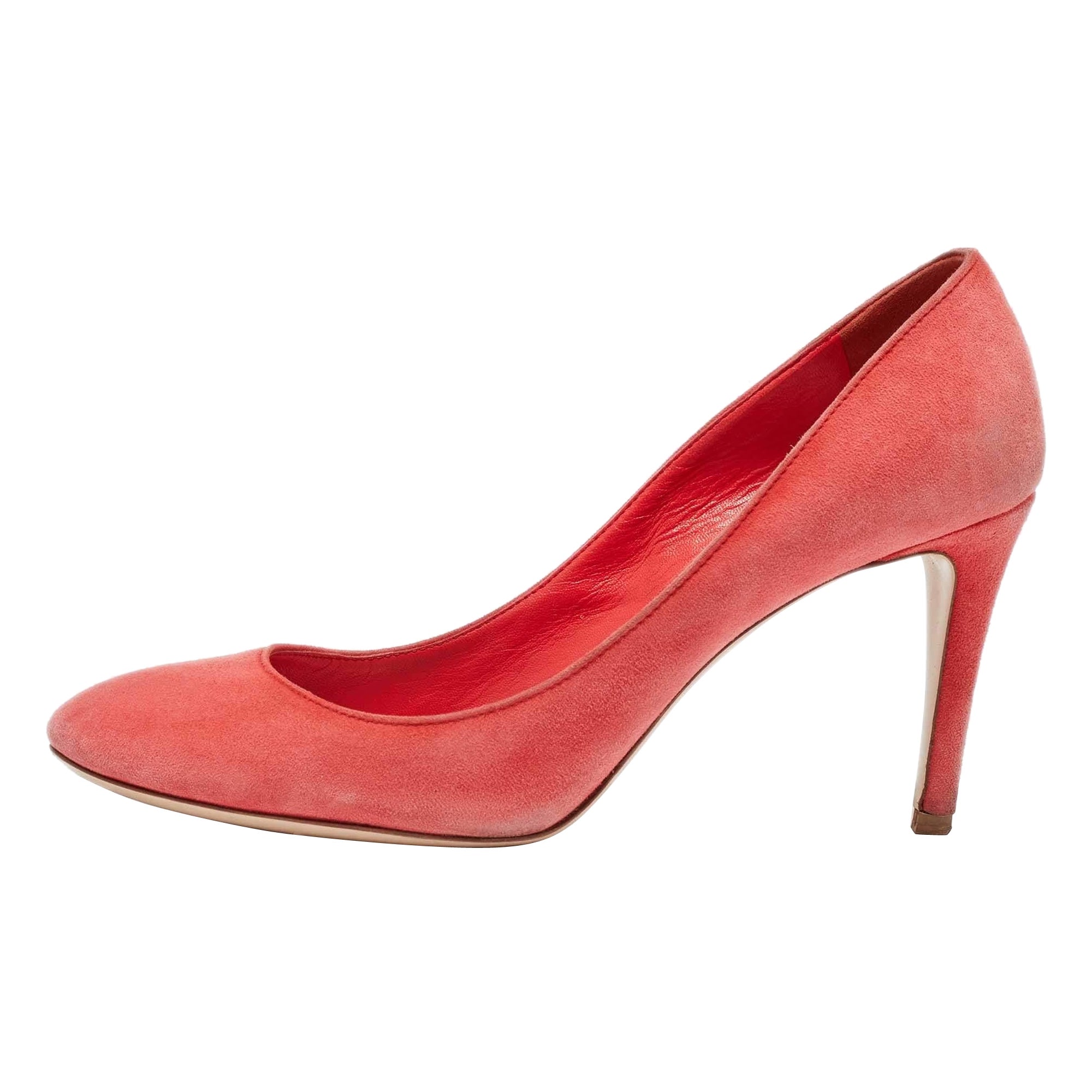 Miu Miu Coral Pink Suede Round Toe Pumps Size 37.5 For Sale