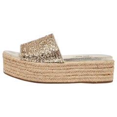 Miu Miu Sandali con zeppa in pelle e glitter oro Taglia 38