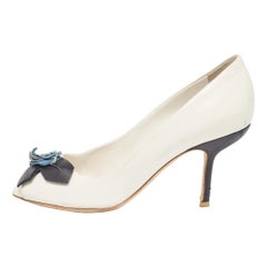 Dior Blanco Cuero Flor Aplique Peep Toe Bombas Tamaño 37.5