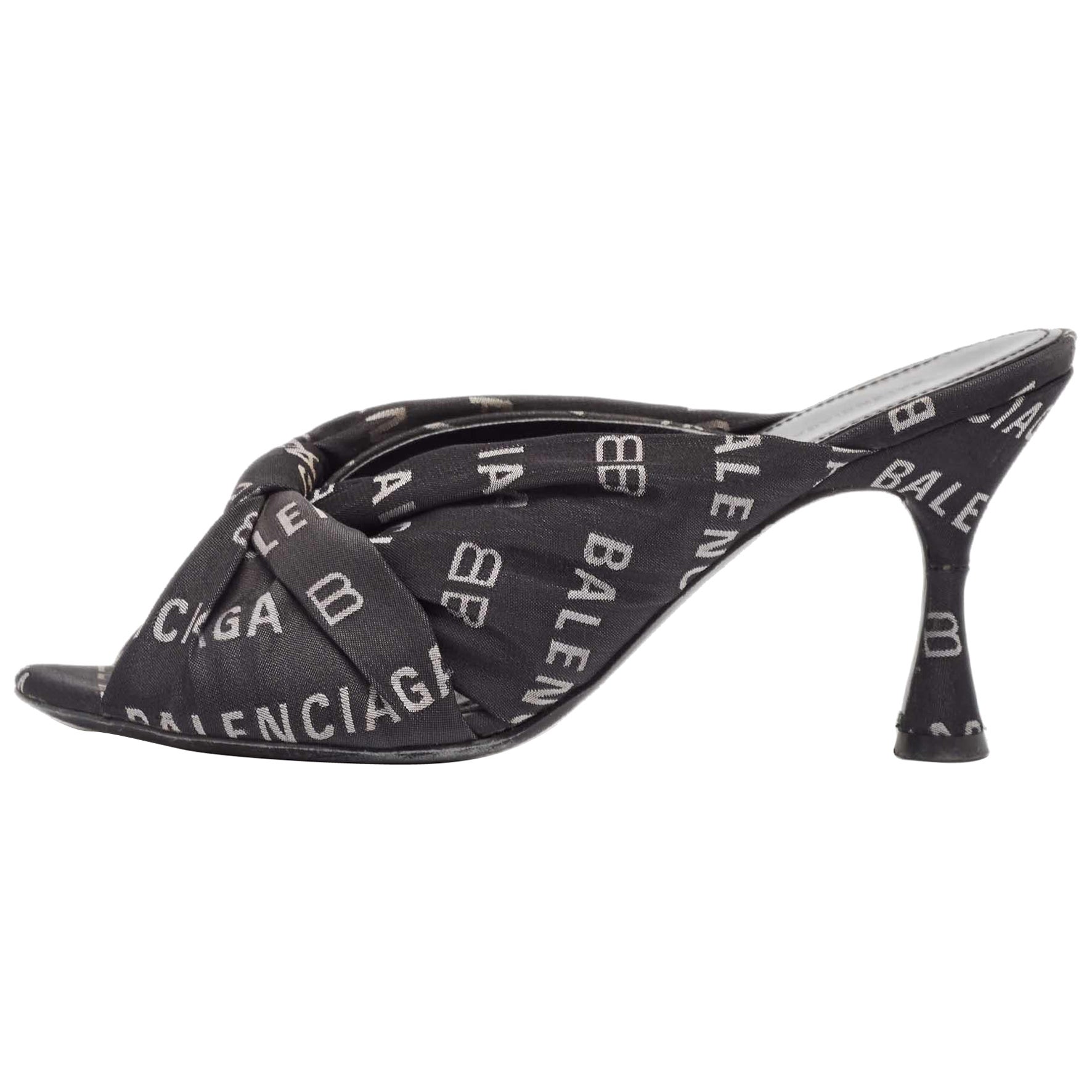 Balenciaga Sandali in tela nera taglia 37 in vendita