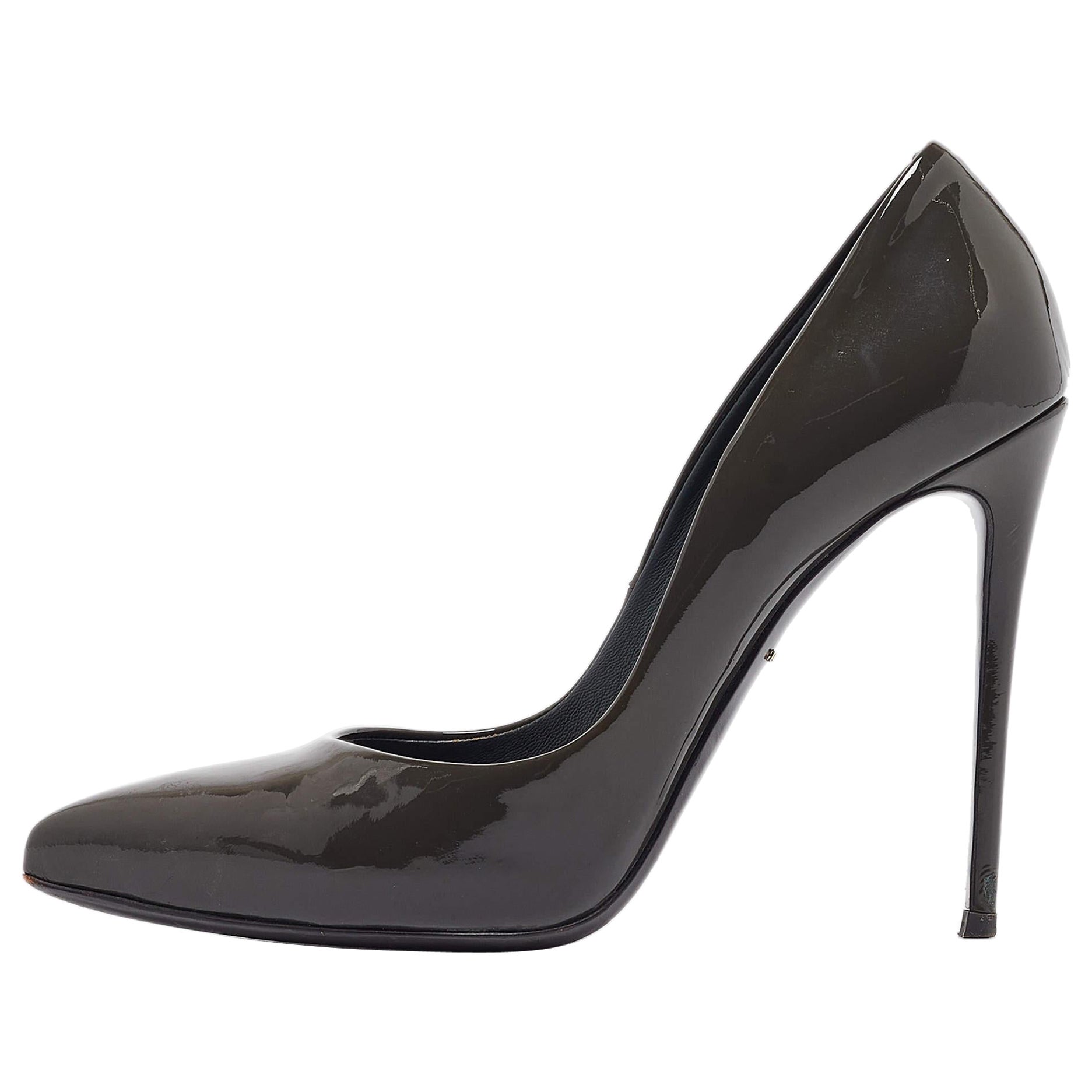 Dolce & Gabbana Bombas con punta de charol gris Tamaño 36.5