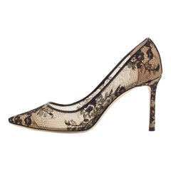 Jimmy Choo Romy Pumps aus schwarzer Spitze und Lackleder aus Lackleder Größe 38
