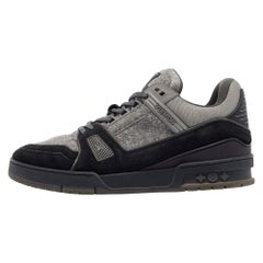 Louis Vuitton Grey Fabric and Suede Low Top Sneakers 42.5