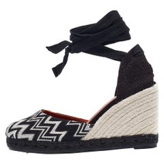 Schwarz-weiße Missoni-Sandalen aus Stoff und Raffia-Keil mit Keil Größe 37