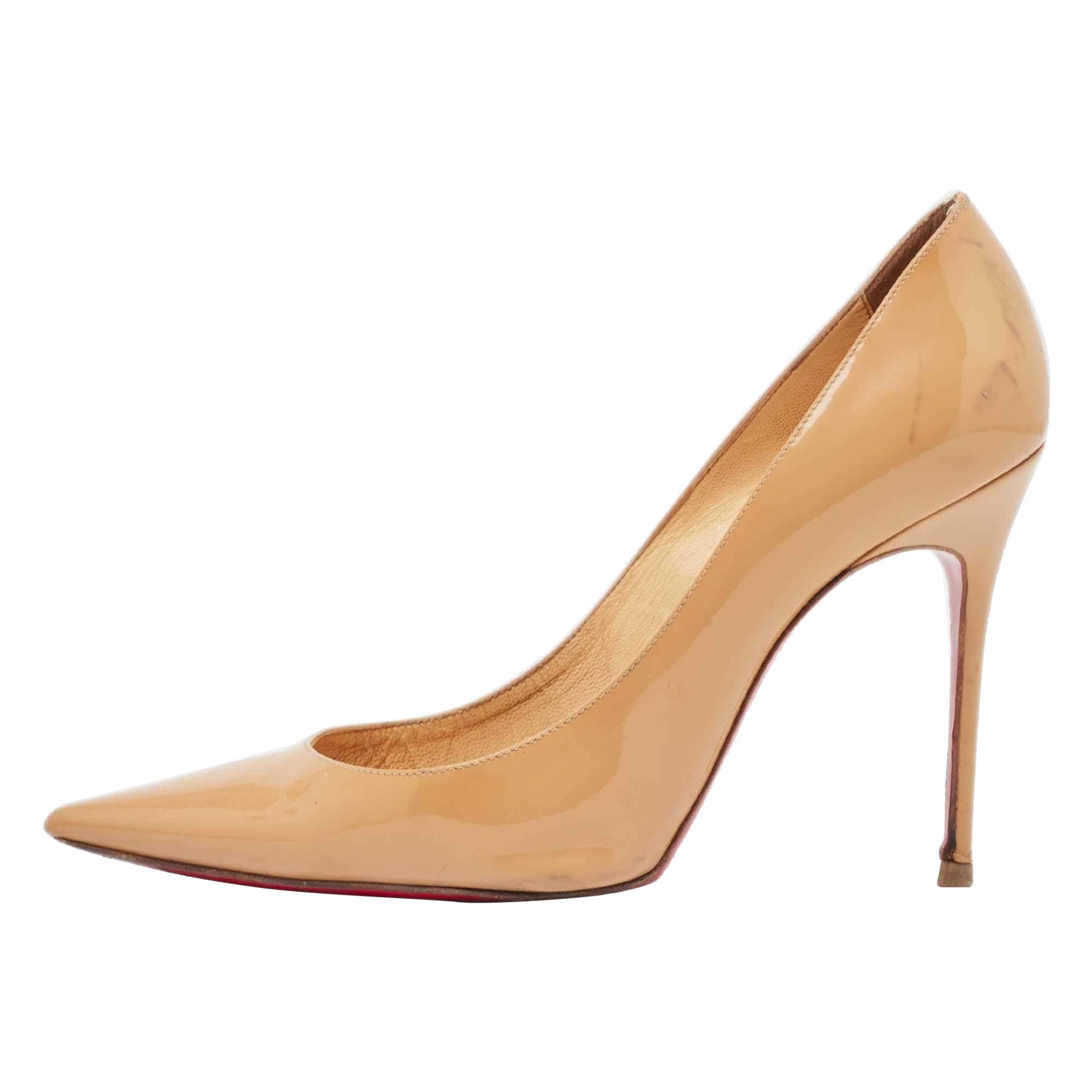 Christian Louboutin Bombas Kate de charol beige Talla 37.5