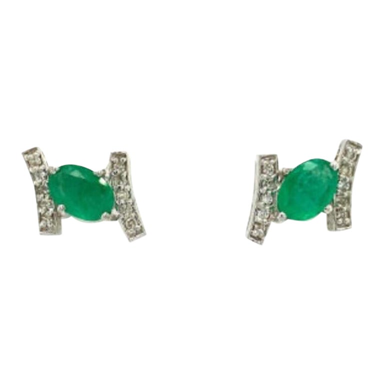 Everyday Emerald and Diamond Stud Earrings in 925 Silver Diamond Studs for Mom For Sale