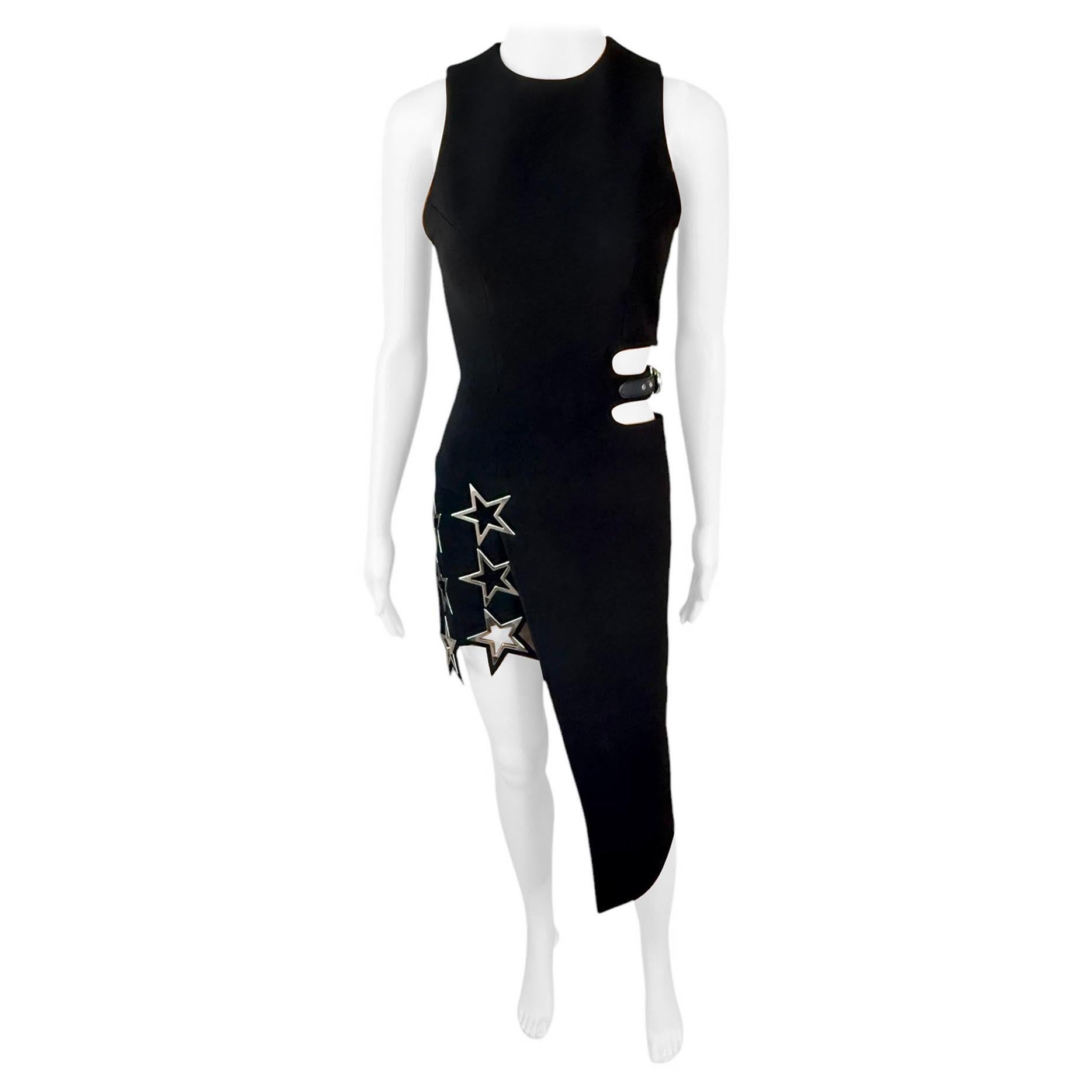 Anthony Vaccarello H/W 2015 Laufsteg Star EmbellishedCutout Asymmetrisches schwarzes Kleid
