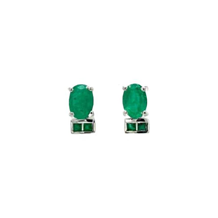 Faceted Emerald Everyday Studs Earring Gift for Mom in 925 Sterling Silver For Sale