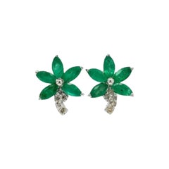 Handmade Natural Emerald Diamond Floral Studs Earring for Mothers Made in Silver