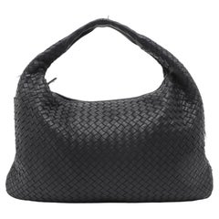 Bottega Veneta Veneta Hobo Negro con Bordes de Flecos Bolso de Piel Intrecciato 47cm