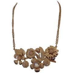 1970s Vintage Gold Tone Flower Necklace 11