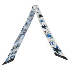 Bvlgari - Mini-foulard en soie imprimé d'étoiles blanches
