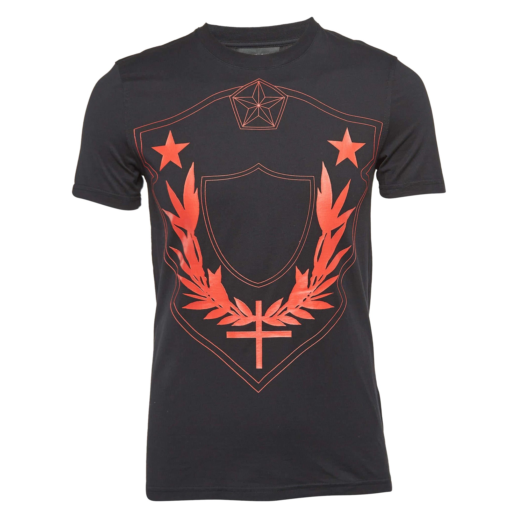 Givenchy Black Stars Shield Print Cotton T-Shirt XS For Sale