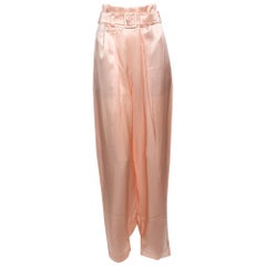Pantalon large ceinturé en satin beige Fendi M