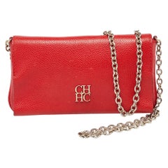 CH Carolina Herrera Rote Leder-Umhängetasche mit Klappe und Kette