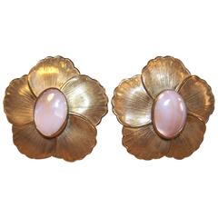 Retro Lovely C.1980 Gold Metal Pansy Earrings With Abalone Decoration