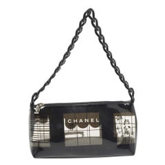 Chanel Schwarze Vinyl Maison-Tasche mit Fensterdruck