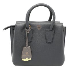 Mini Milla Park Avenue Tote di MCM in pelle grigia