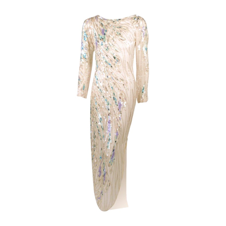 Bob Mackie Bata blanca de manga larga, con ondas de cuentas y lentejuelas moradas y azules en venta
