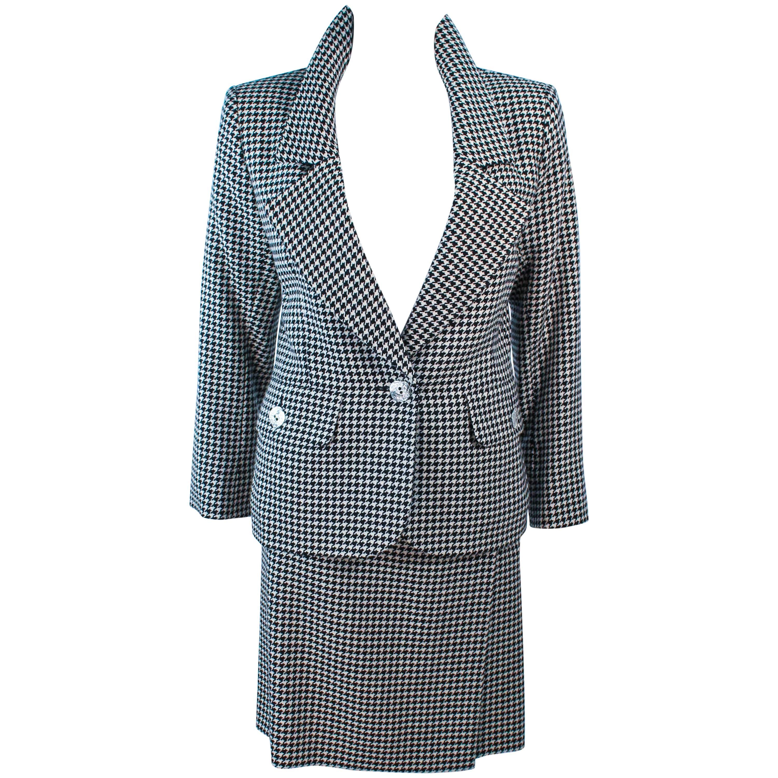 YVES SAINT LAURENT Black and White Houndstooth Skirt Suit Size 8 10 For Sale