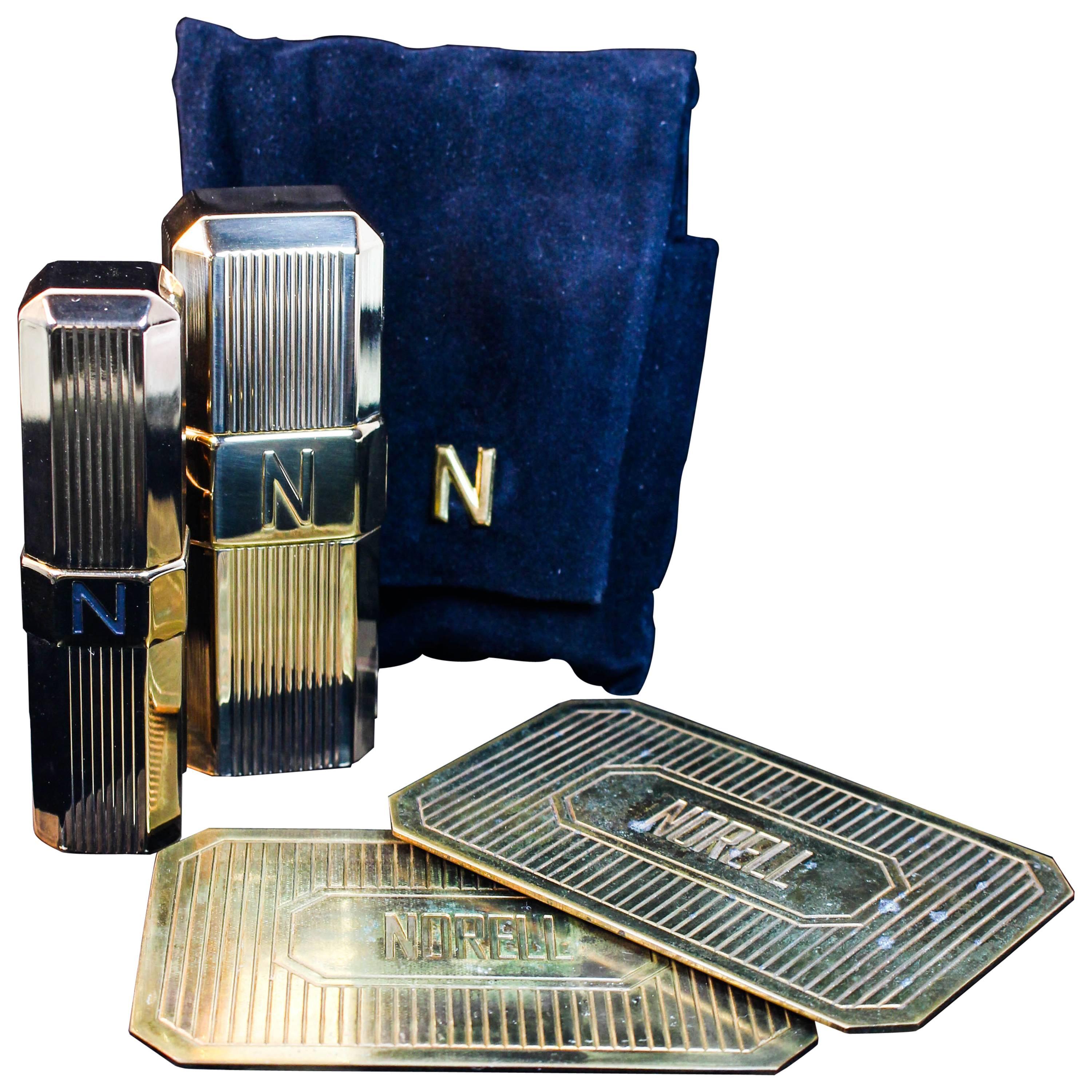 NORMAN NORELL Goldfarbenes Vintage-Kosmetikset mit Samtbeutel  im Angebot