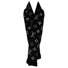 Nuevo Pañuelo Louis Vuitton Negro Logo Tejido Metalizado