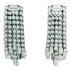 Vintage Weiss Rhinestone Clip on Earrings