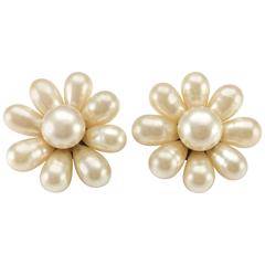 Retro 1970's Chanel Gripoix Pearl Flower Earrings
