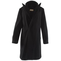 Maison Martin Margiela Autumn-Winter 1996 oversized coat with exaggerated collar 1