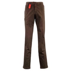 Isaia Taglia 38 Pantaloni casual anteriori piatti in twill di cotone marrone