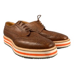 PRADA Größe 9.5 Brown Perforierte Leder Plateau Schnürschuhe