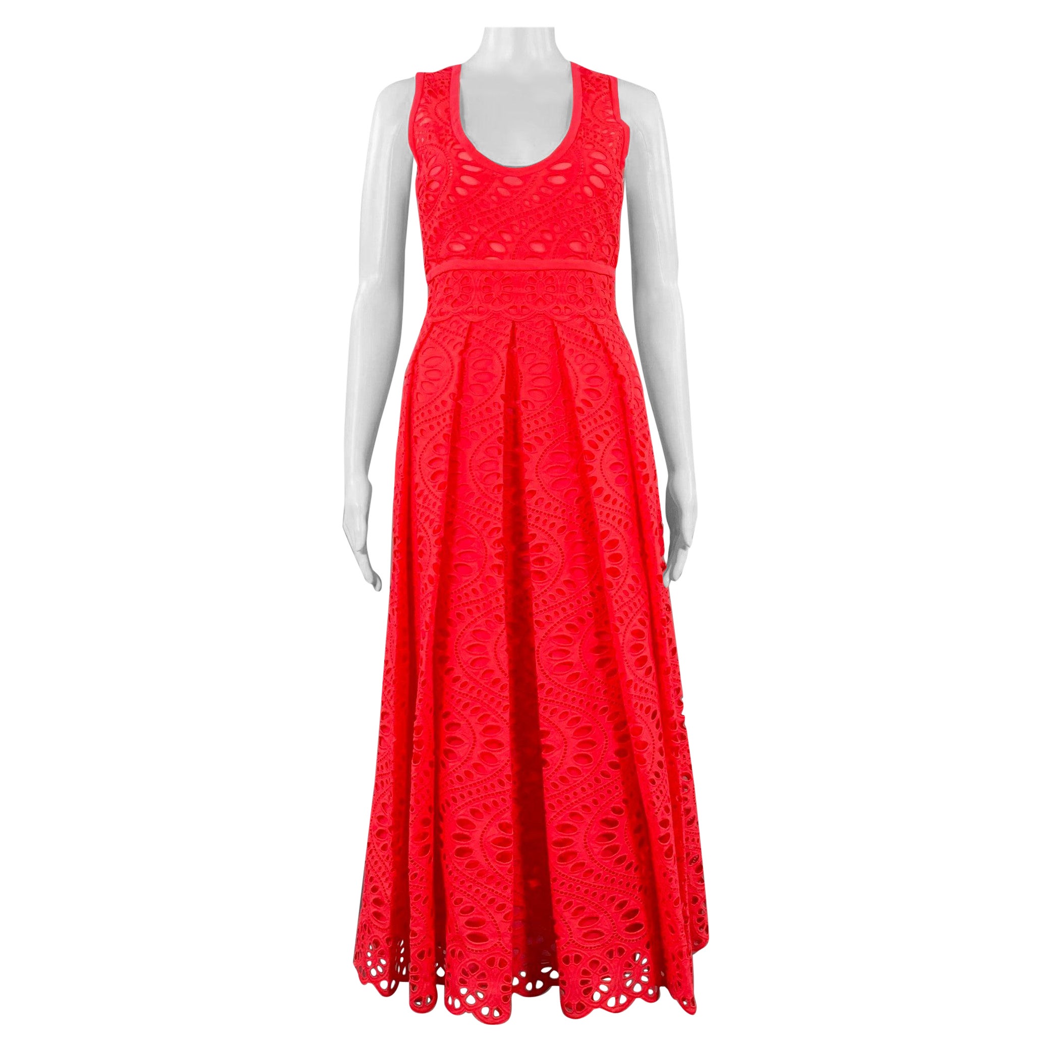 GIAMBATTISTA VALLI Size 4 Fuchsia Pink Cotton Eyelet Pleated Long Dress For Sale
