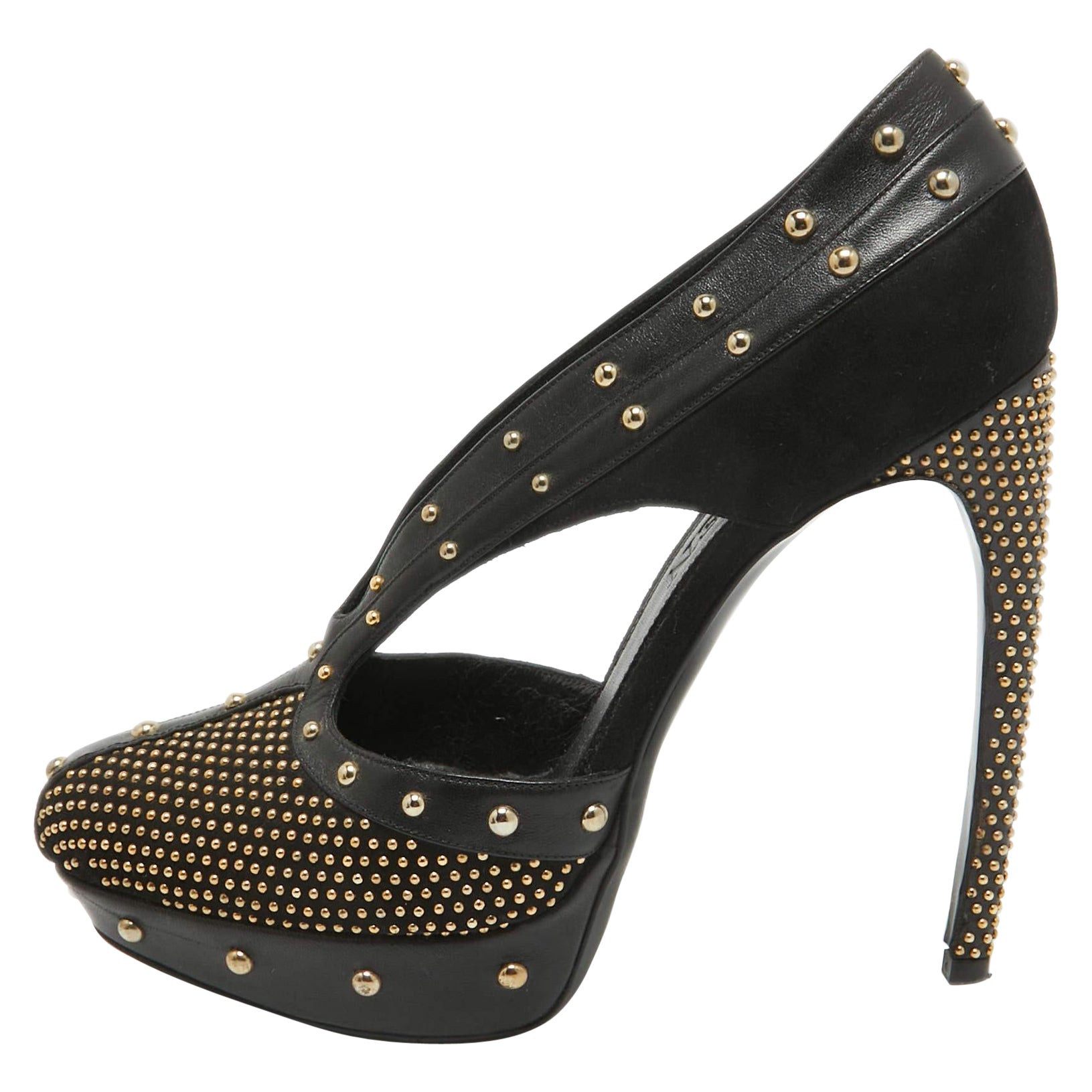 Alexander McQueen Black Leather and Suede Studded Platform Pumps Size 41 For Sale