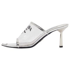 Sandalias de PVC transparente con logo de Prada talla 38