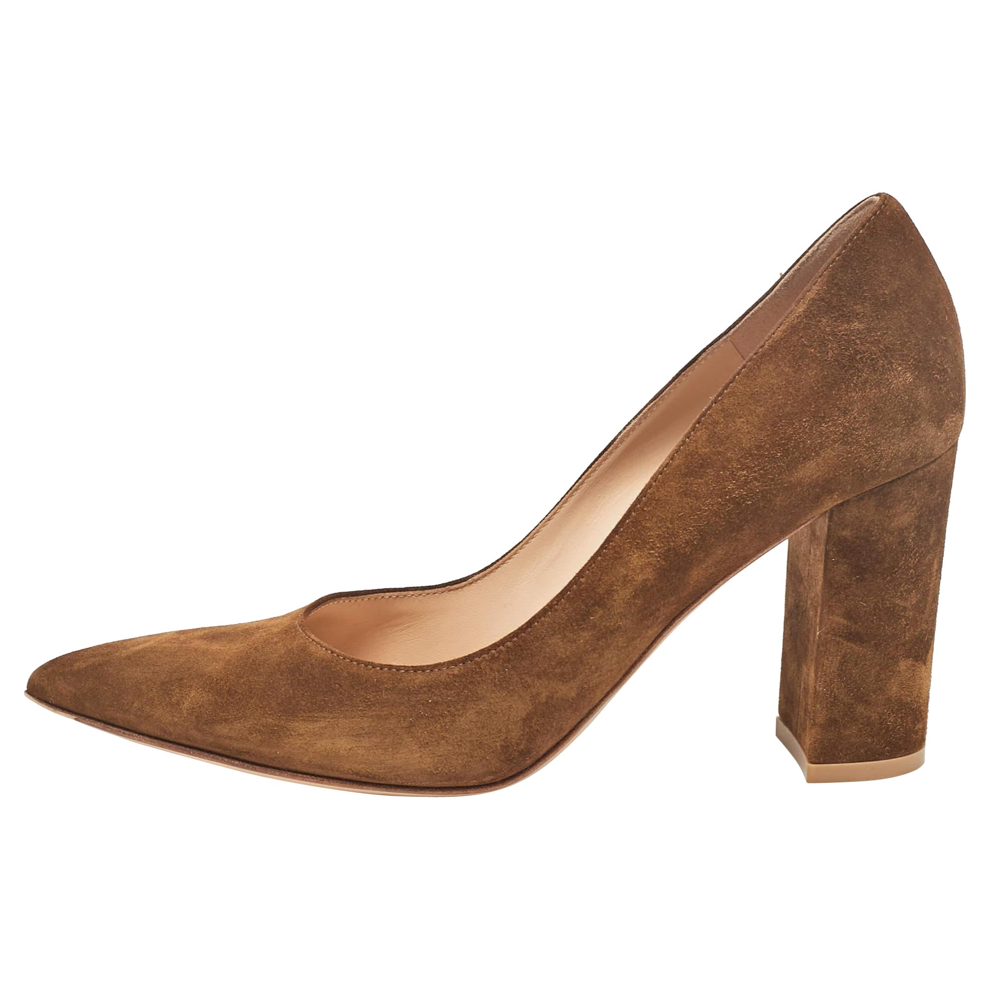 Gianvito Rossi Brown Suede Block Heel Pumps Size 37 For Sale