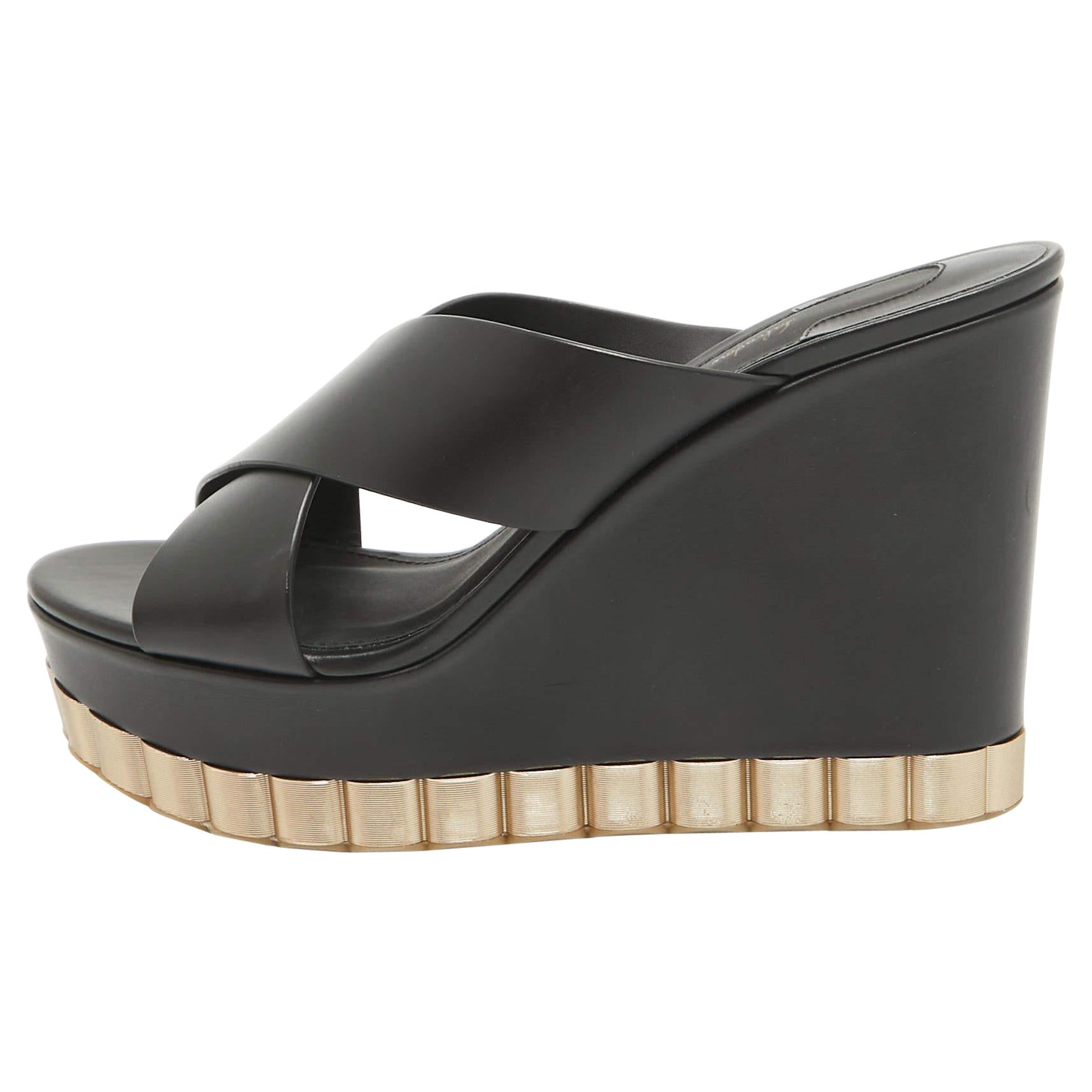Salvatore Ferragamo Schwarze Nicosia Keilsandalen aus Leder Größe 39,5